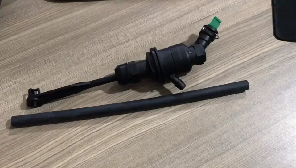 Clutch Master Cylinder For Renault Duster Oroch 306107623r Buy Clutch