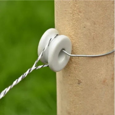 

Wire Insulator Corner or End of Fence Reel Porcelain Bobbin Insulator Low Cost Electric Fence Ceramics Reel Insulator INS092, White