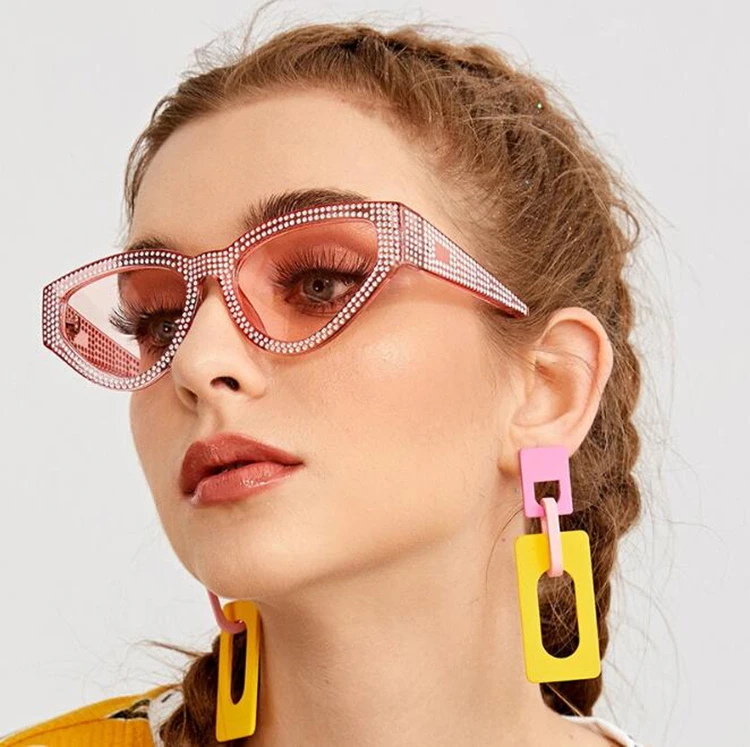 

2021 Ladies Designer Sun Glasses Shades Lady Glitter Mirrored Cat Eye Sunglass Luxury Fashion Vintage Rhinstone Sunglasses Women, As show /custom colors