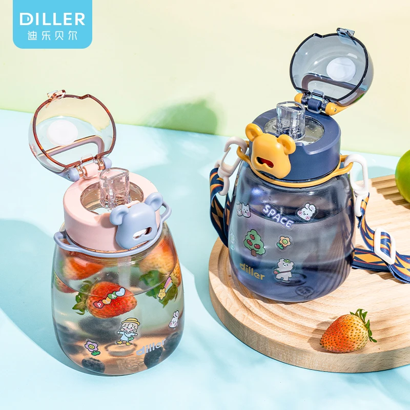 

Wholesale New Fashionable bear Plastic Water Bottle Tritan BPA free Potbelly Straw Bottles With Strap