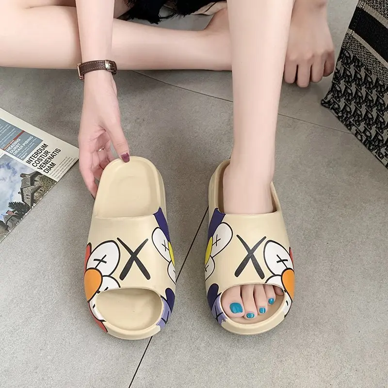 

2021 Summer New Coconut Fish Mouth Couple Slippers Trendy Breathable Beach House Slippers, As shown in figure