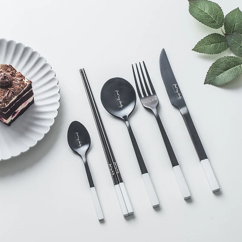

Hot sale Wholesale nordic Luxury Bar Restaurant 304 Stainless Steel Cutlery Western food Silvery white Fork Knife and Spoon Set