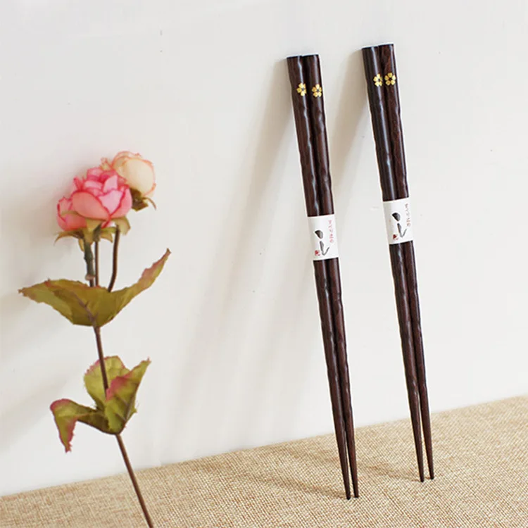 

Wholesale Japanese Simplicity Customized Wooden Chopsticks For Sale