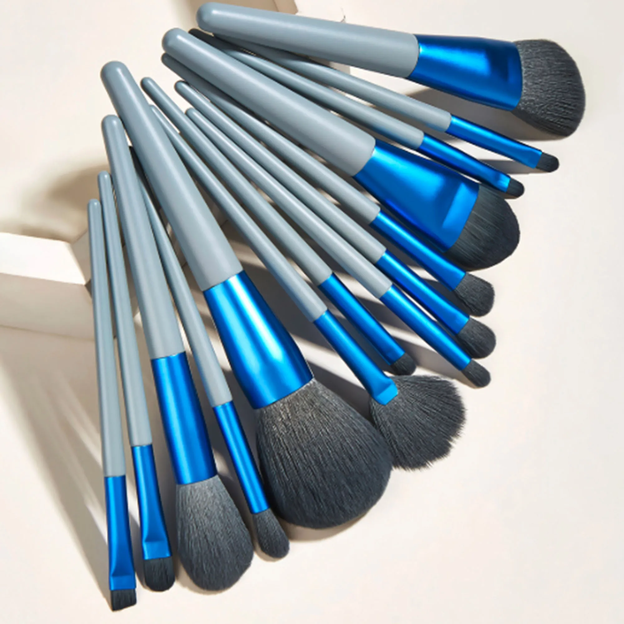 

12pcs blue makeup brushes private label big size tight hair new coming make up brush set with blue gift box