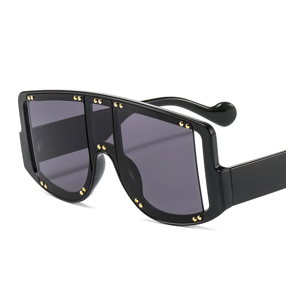 

lmamba 2021 personality oversized big frame rivet color sunglasses Fashion Trend punk one piece sun glasses sunglasses