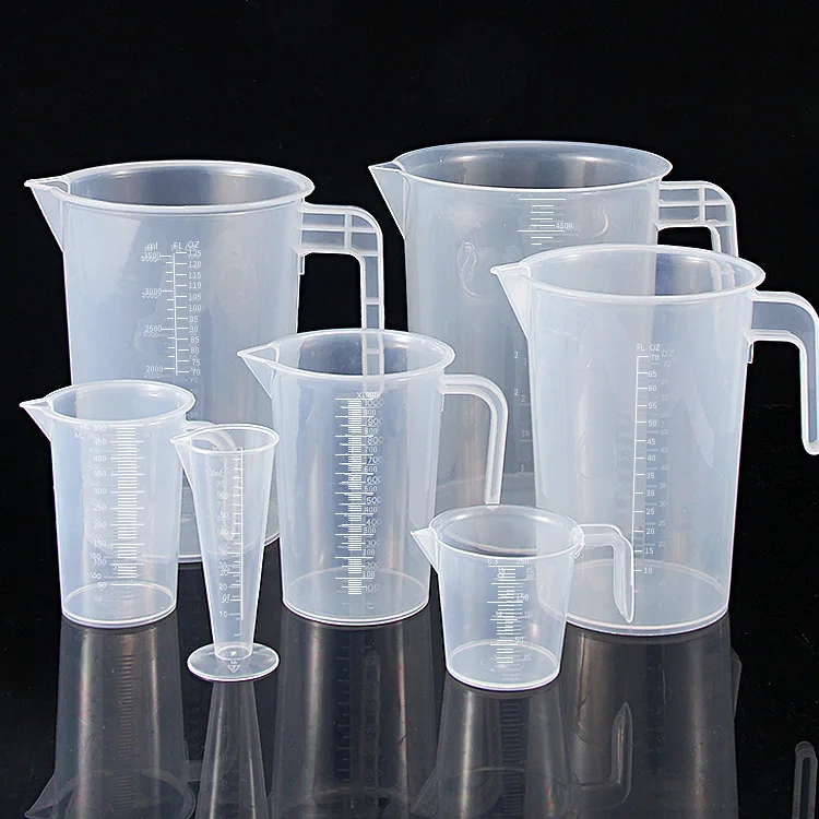 

Kitchen Transparent Plastic Measuring Cups Set with Angled Grip and Spout for Flour Oil Powder