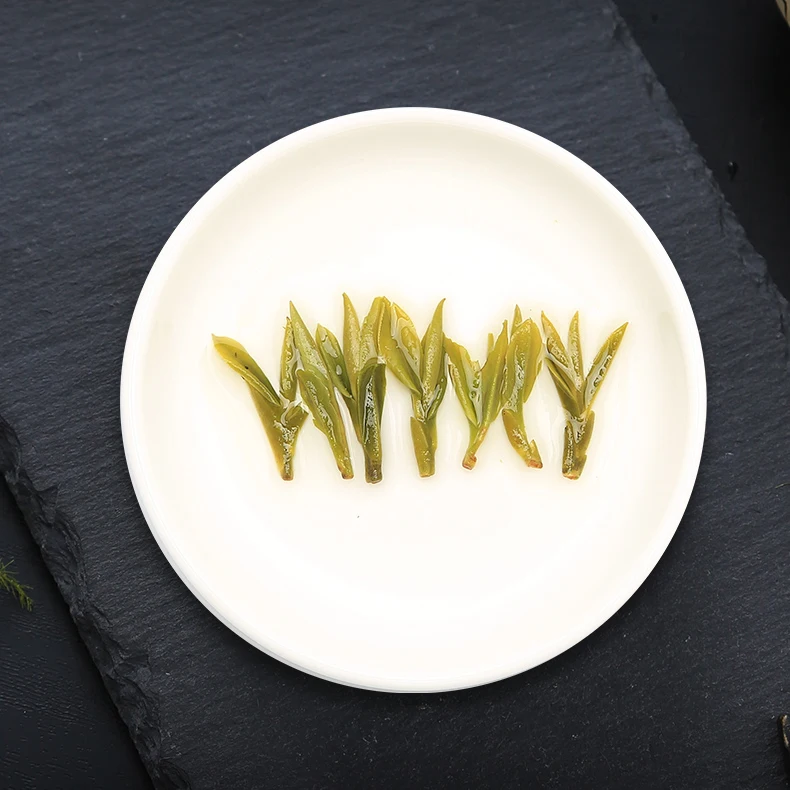 
100% Natural and Organic Huoshan Huangya Yellow Tea with Gift Box 