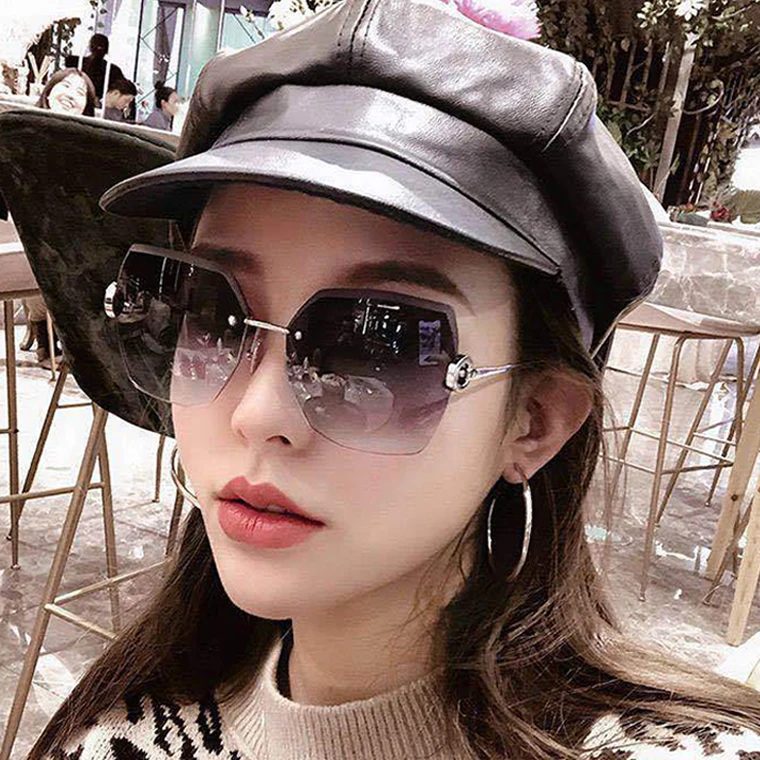 

2021 Vintage Fashion Oversized Rimless Sunglasses Women Famous Luxury Brand Design Sexy Vintage Lady Summer Style Sun Glasses