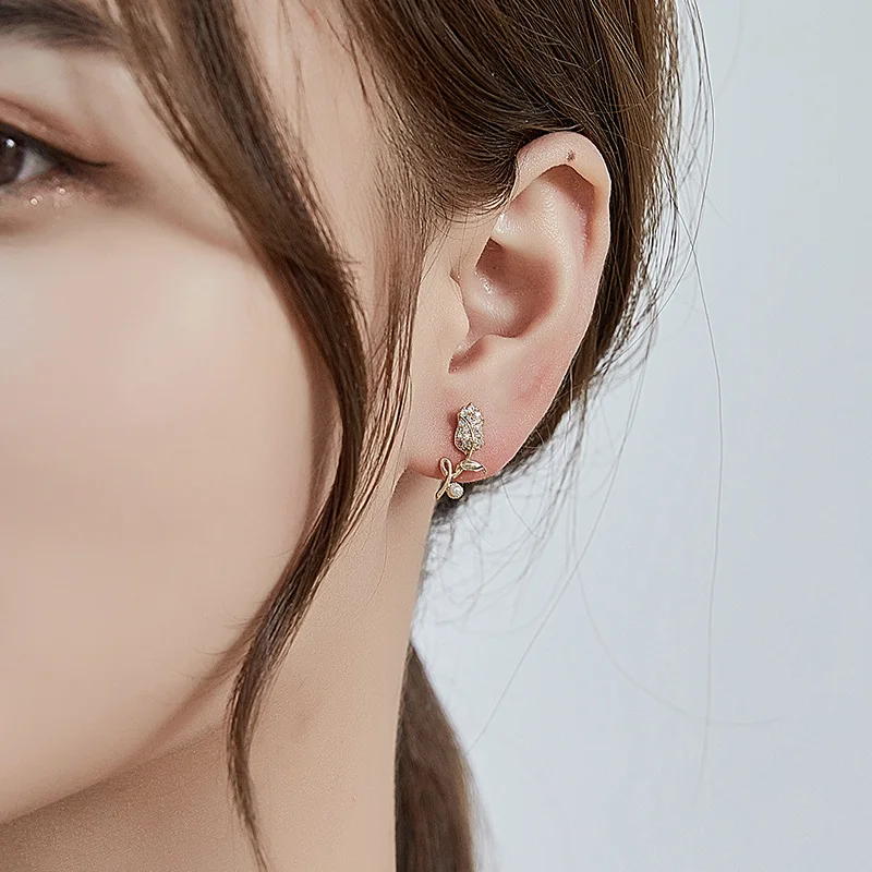 

Floral Jewelry Zircon Rose Flower Stud Earrings 18k Gold Plated Earrings Woman Wedding Jewelry, Picture shows