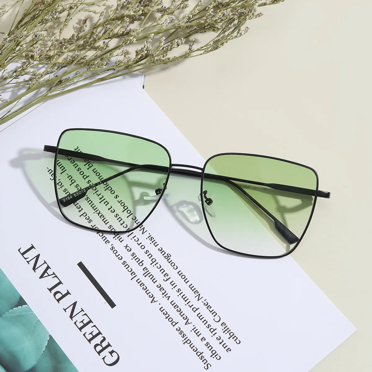 

Lmamba New Big Frame Square Sun Glasses Fashion Trendy Metal Frames Men And Women Shades Sunglasses 2021