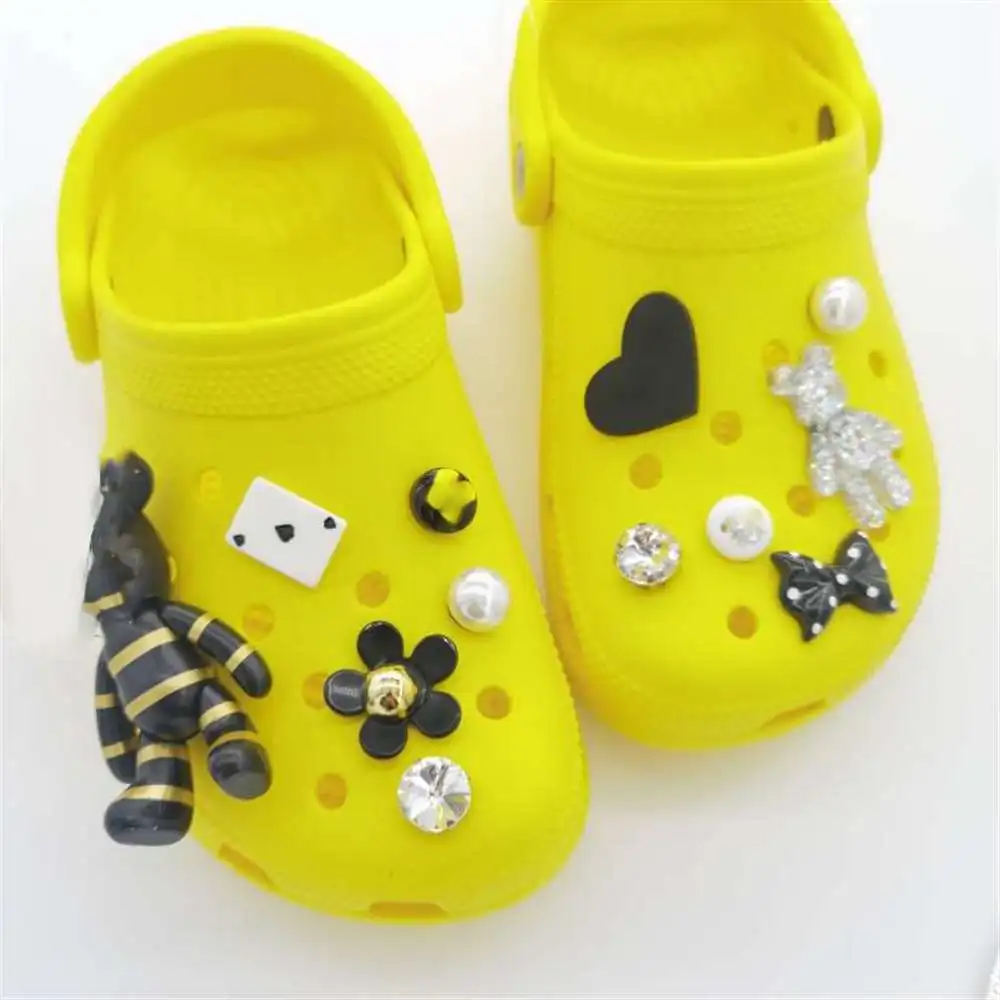 

Designer Plastic Resin Bear Shoe Decoration Accessories Suitable for Shoes Buckle Clips