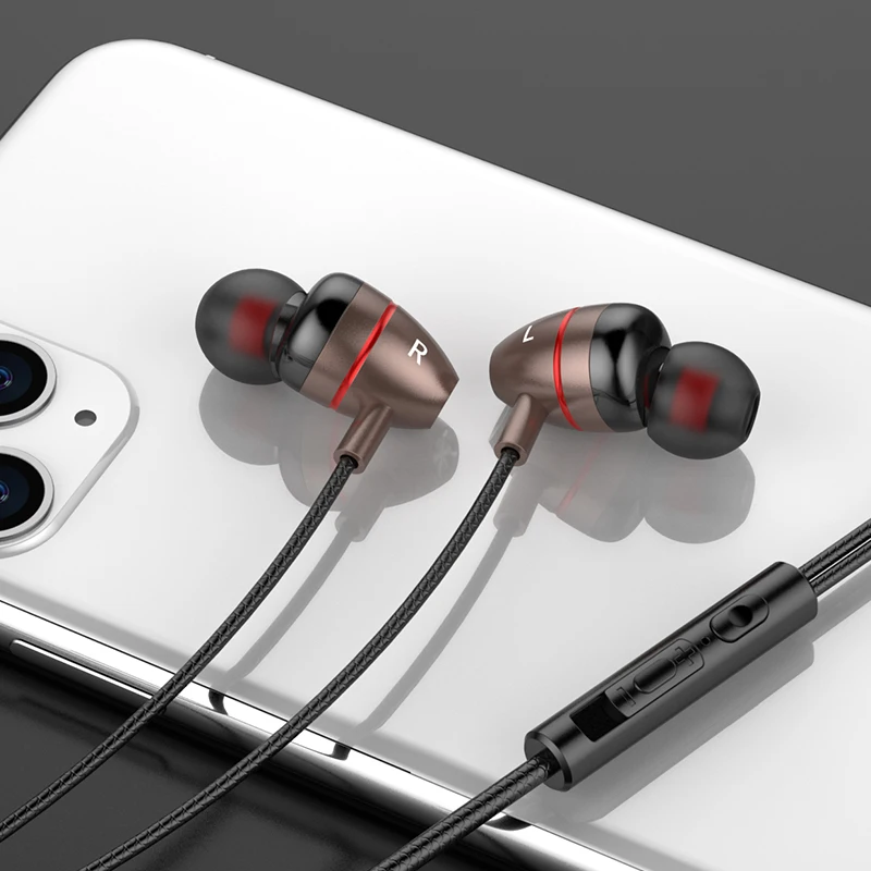 

New Metal heavy bass wired headphone 3.5mm in-ear gaming earphone with micphone