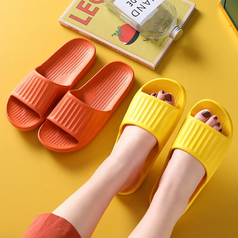 

Wholesale Household Slippers Eva Rubber Plastic Lightweight Tasteless Slippers For Men Women Indoor Non-Slip Bathroom Slippers, Customized color