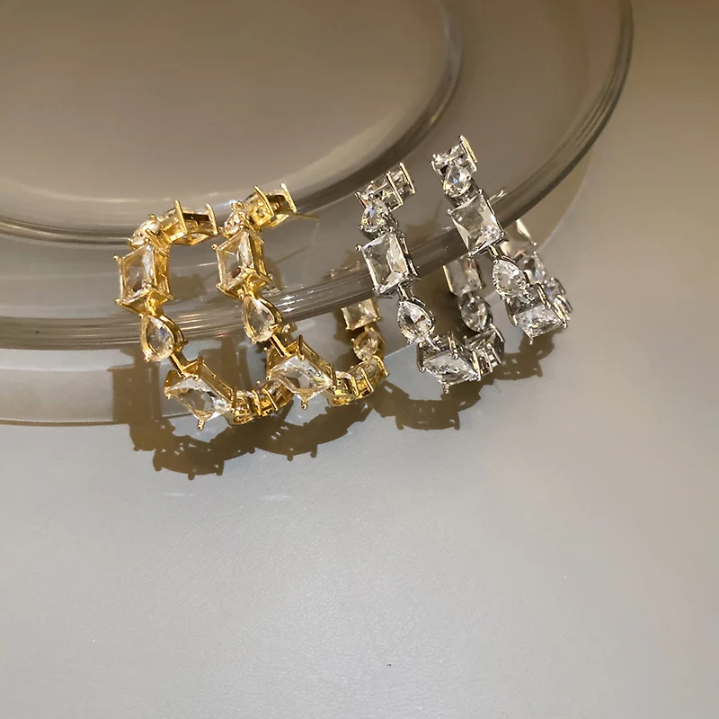 

fashion trendy C shape crystal clear hoops earrings