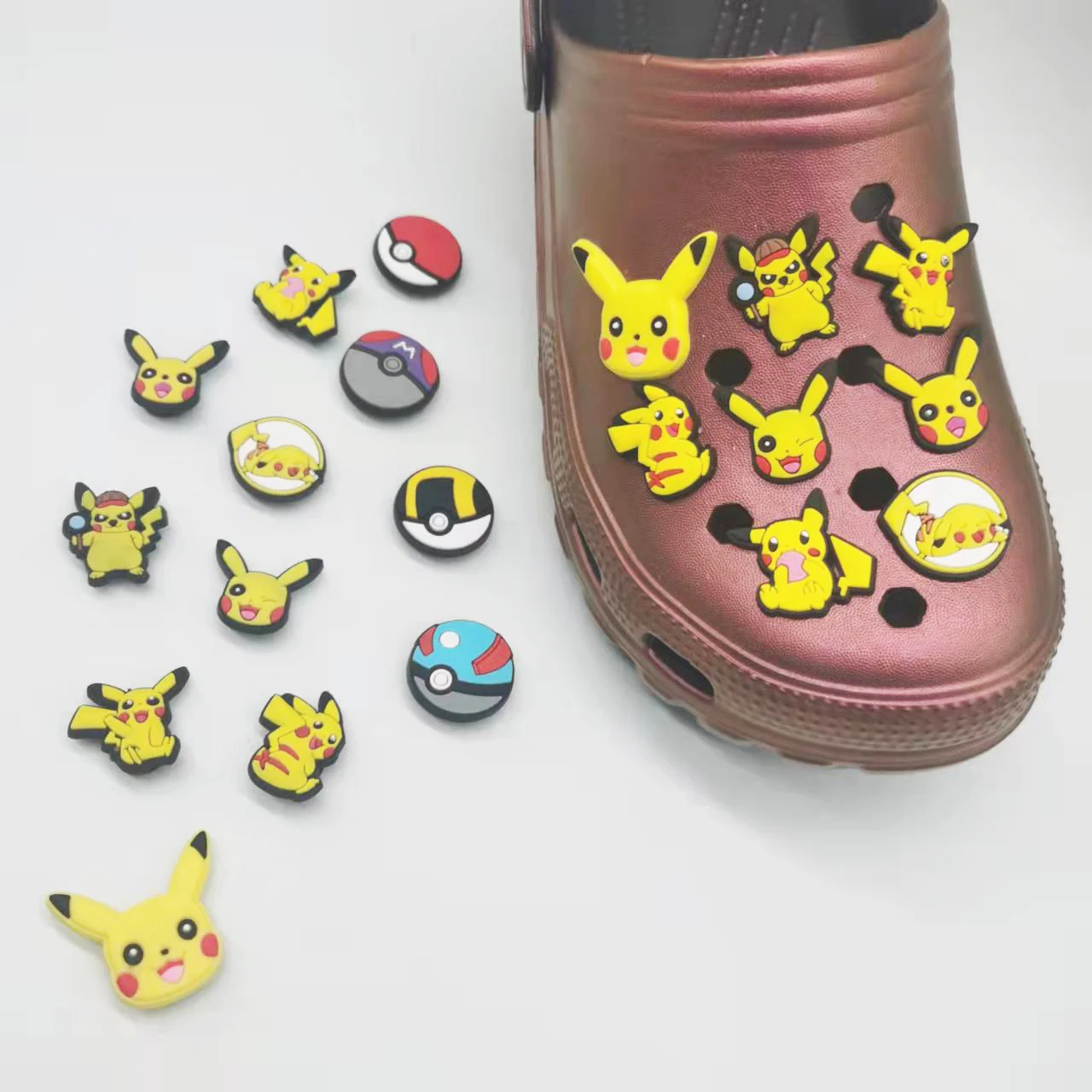 

Mass customization cartoon Pikachu PVC designer charms charms for croc animation Clogs Shoes accessories