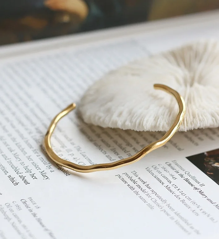 

2021 New Opening Stainless Steel 18K Gold Plated Screw Bracelet & Bangle