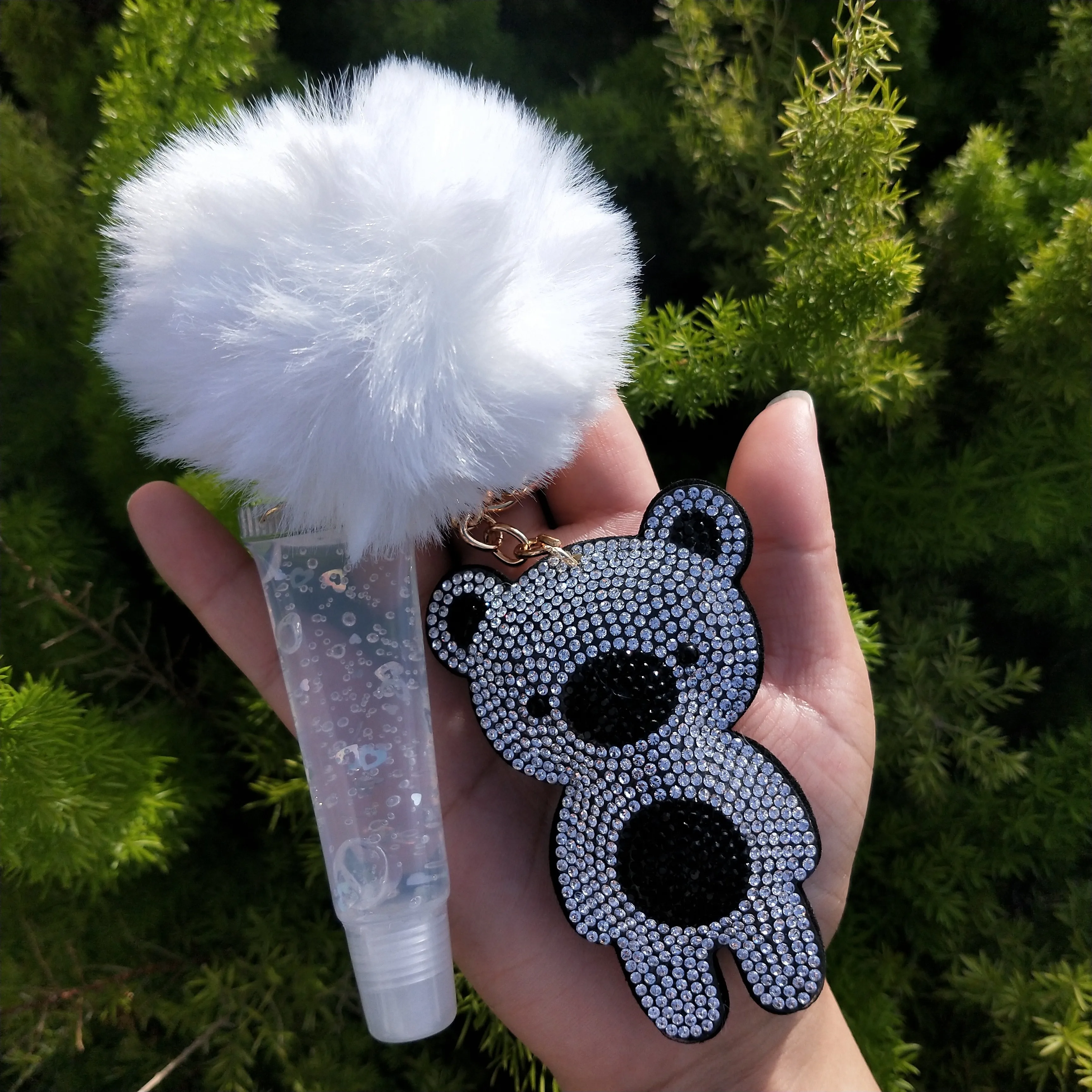 

2021 Lipgloss On Keychain Pompom With Lip Gloss Holder