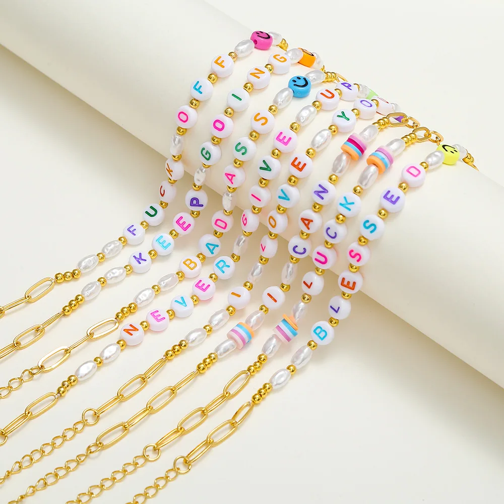 

Amazon Hot Sale 26 Color Mixed Color Letter Beaded Word Bracelet All-match Geometric Paper Clip Bracelet Women Jewelry, Golden