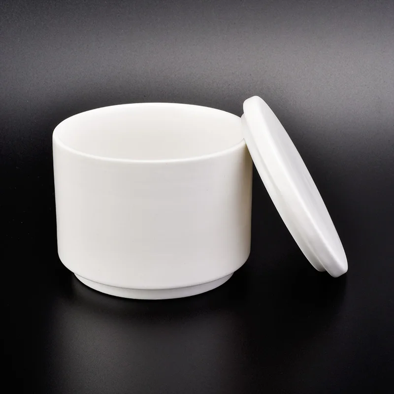 Wholesale White Ceramic Candle Holder with Lid Home Decoration