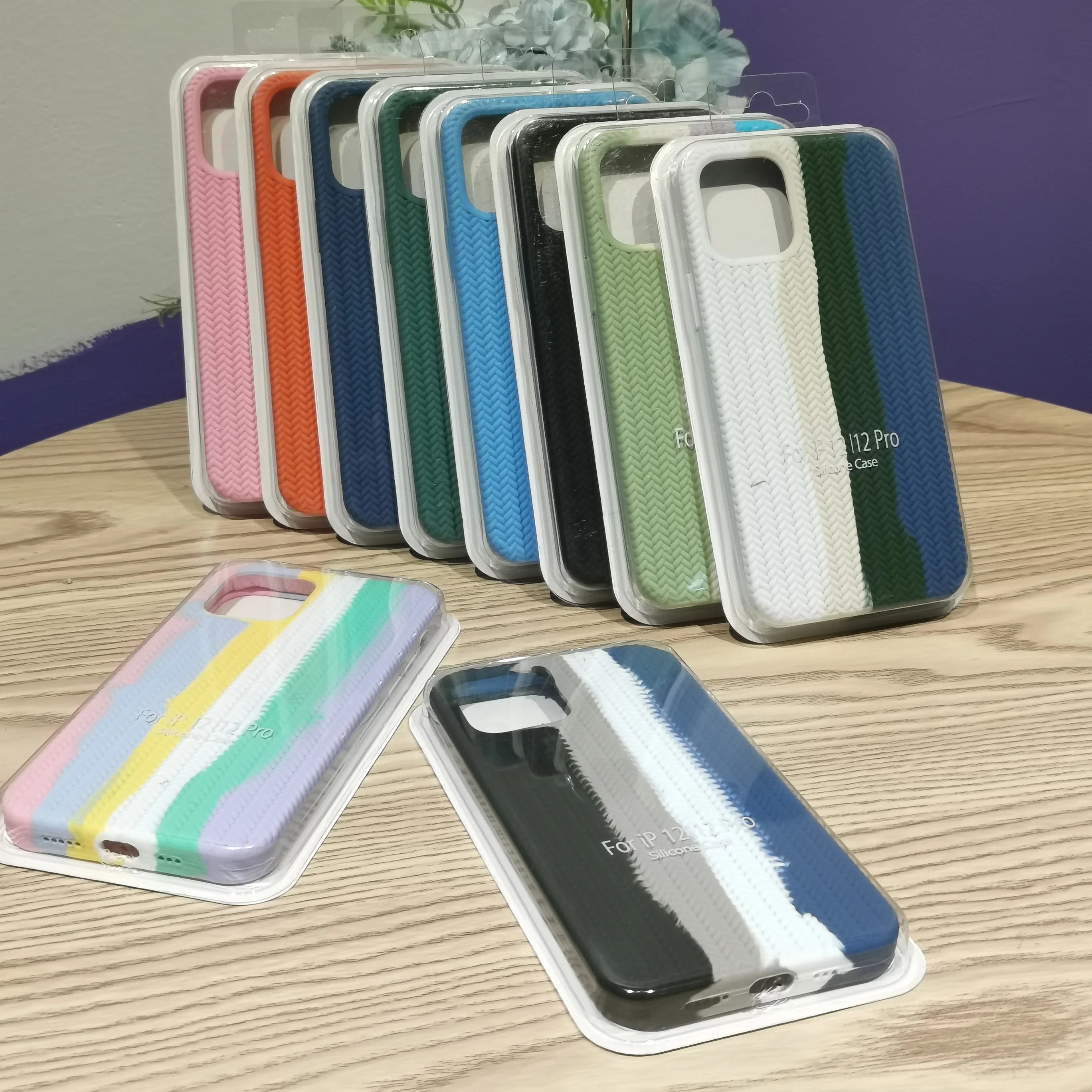 

Latest Style Comfortable Hand Feeling PC Silicone Phone Cover Case Rainbow Color Phone Case for iPhone 13 12