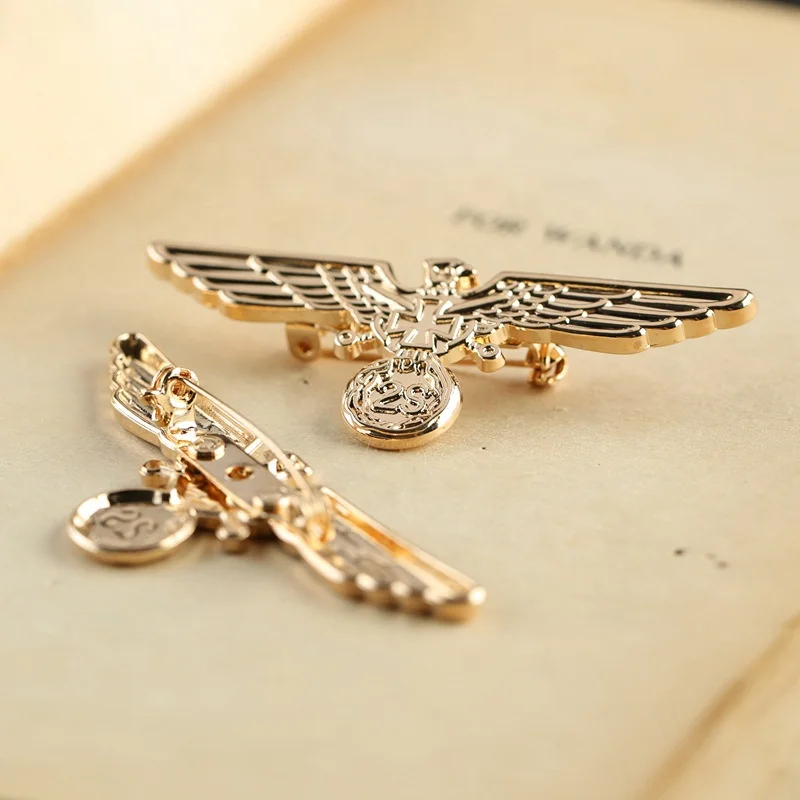 

Vintage British College Style Men's Gold Medal Cartoon Eagle Wings Shaped Metal Brooches, Rose gold,silver,gold etc.
