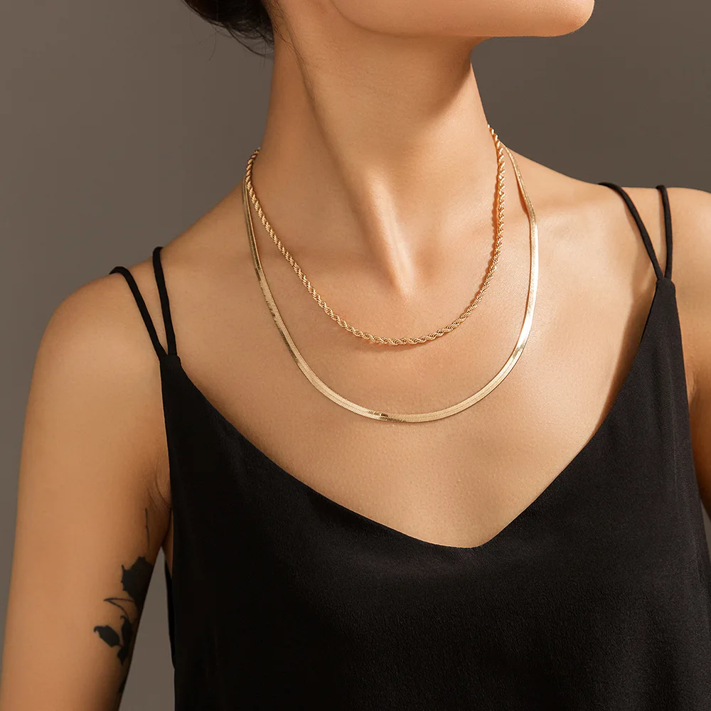 

Versatile ot clasp with double layered clavicle flat gold wire chain Vintage Pearl Necklace