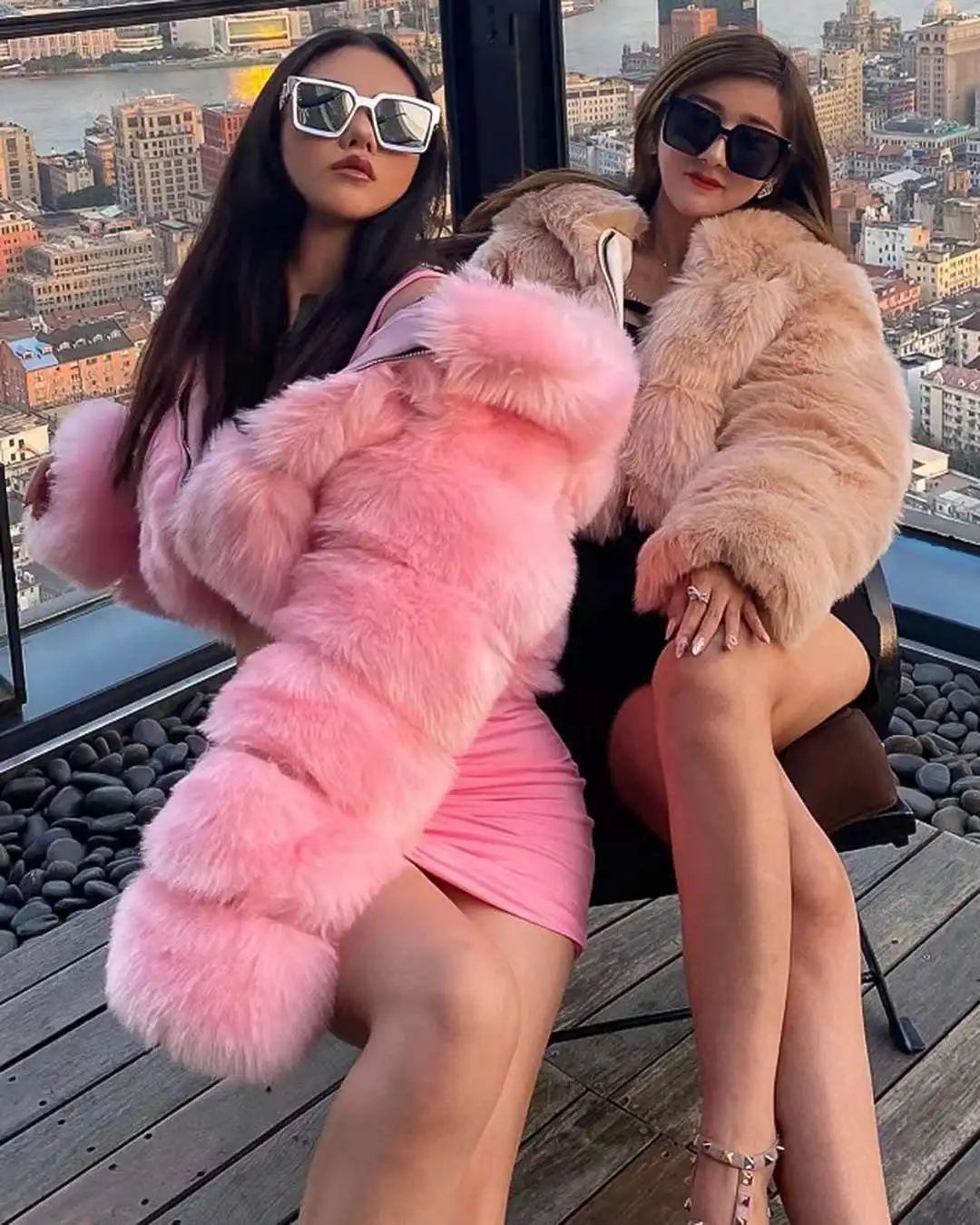 

2021 Oem wholesale Custom Coat With Faux Fur Sleeve Leather And Fur Coat, Customer's request