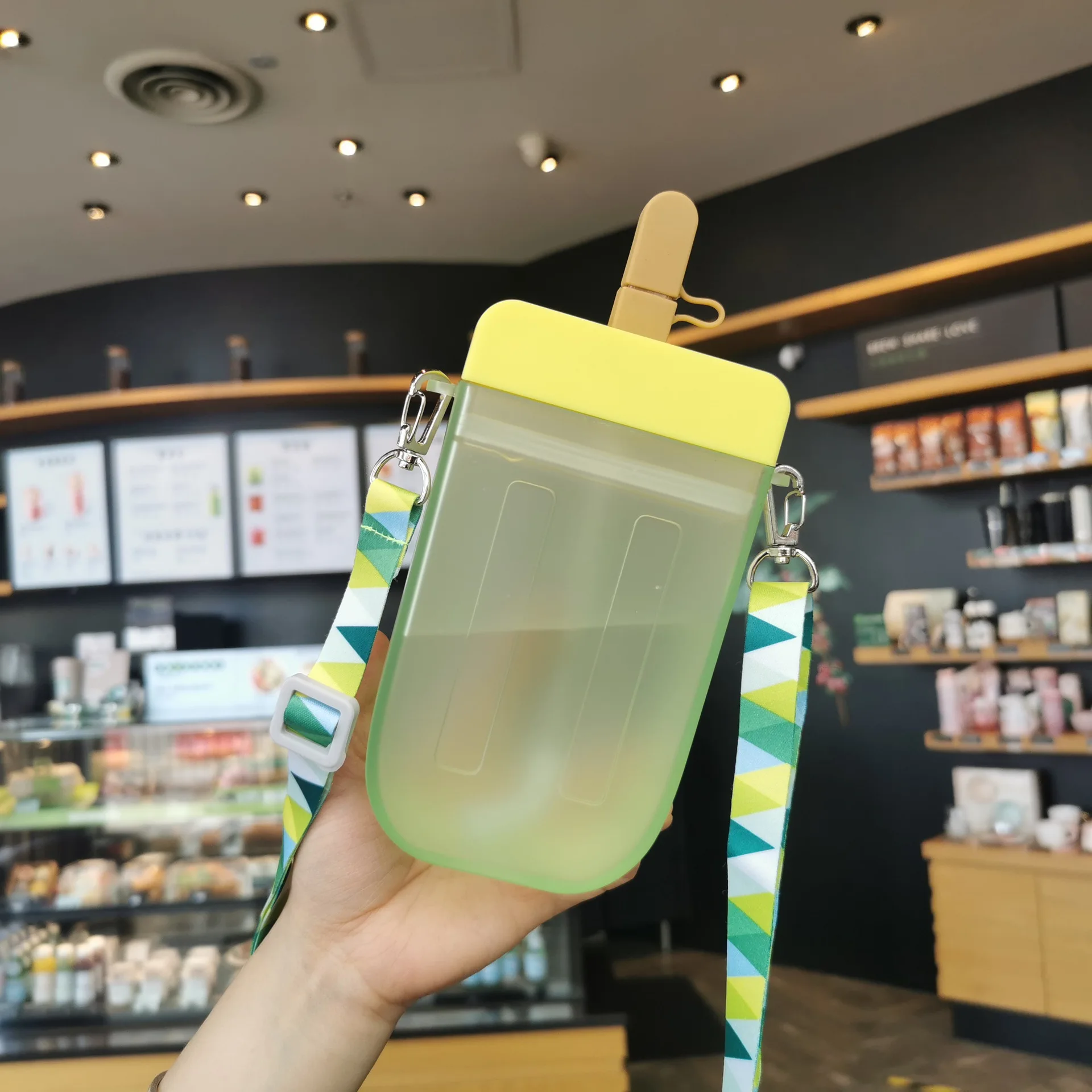 

Fashion Unique Square Hot Eco Friendly Drink Plastic Water Bottles