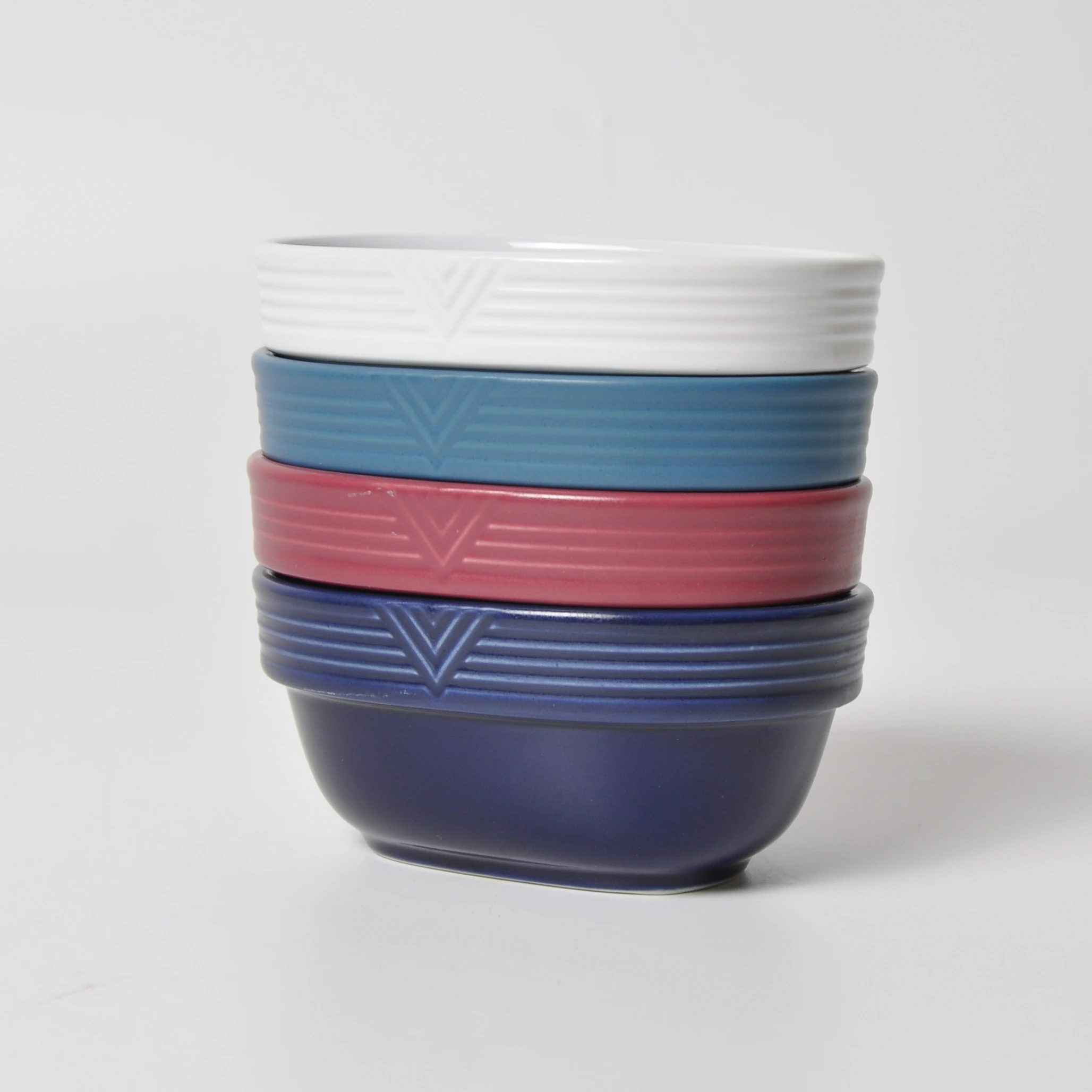 
New Design Colored Glaze Relievo Intagkio Oval Creamic Dinner Bowls Luxury Ceramic Bowl 