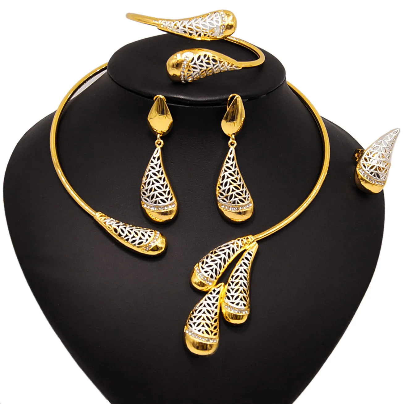 

Dubai Gold Jewelry Women Gold Plated Flower Fashion Set Brazil Gold Necklace Jewelry Set Bridal For Wedding Or Celebration