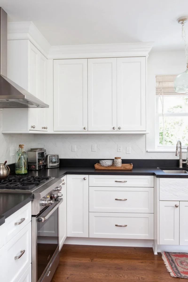 White kitchen cabinets with dark countertops buying guide