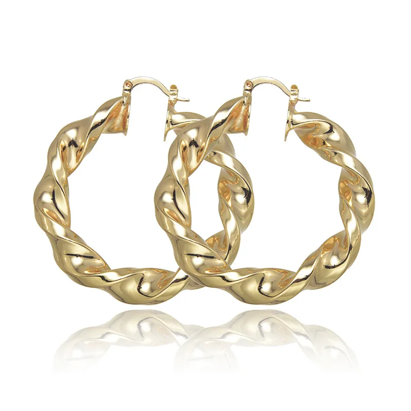 Qiuhan OEM 30mm Children Gift Personalized Nameplate Custom Name Twisted Hoop Earrings 18K Gold Plated Alloy Hiphop Letter