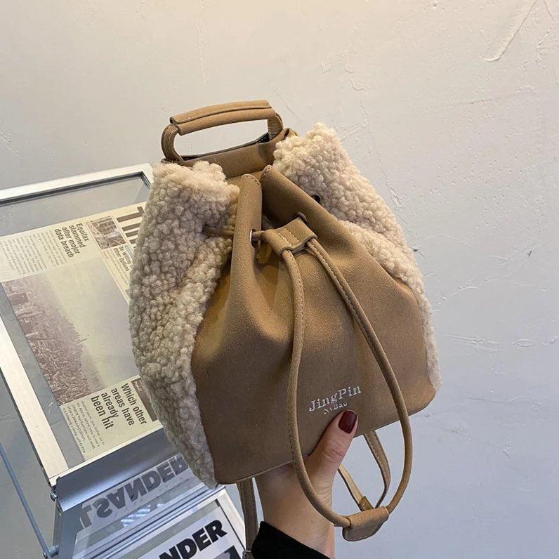 

XP1176 Autumn and winter lamb plush backpack 2020 new fashion shoulder bag cute girl student bucket bag