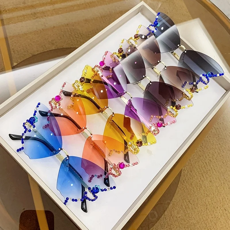 

Rhinestone Glasses Metal Trendy Gradient Glasses Diamond New diamond sunglasses female Butterfly Sunglasses