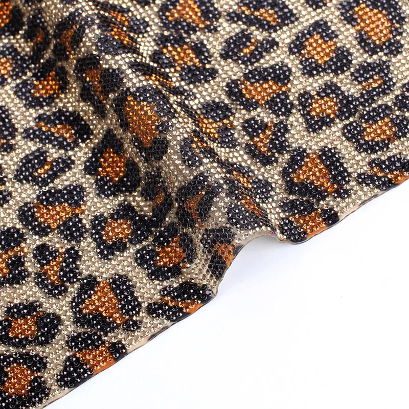 

Wholesale 2mm Leopard print Hotfix Pointback rhinestone Sheet for Garment Decoration
