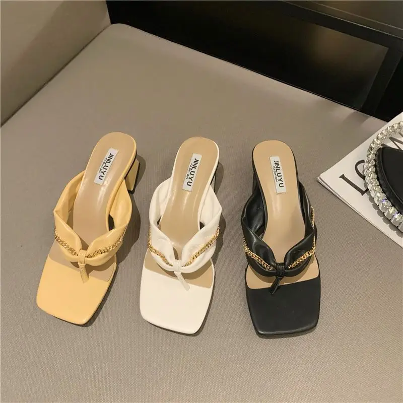 

2021 new Korean style flip flops slippers chain OL square toe thick heel beach sandals women, Black,white,yellow or customized