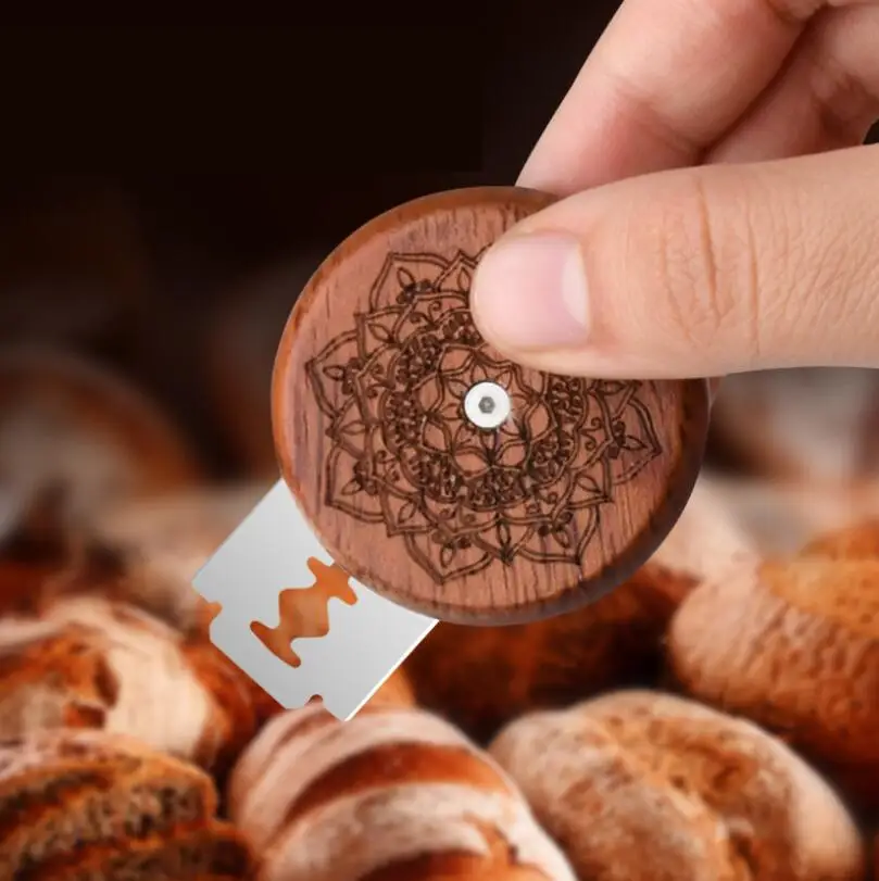 

Newest Rosewood Wooden UFO Round Bread Lame Baking Sourdough Bread Knife Razor Cutter