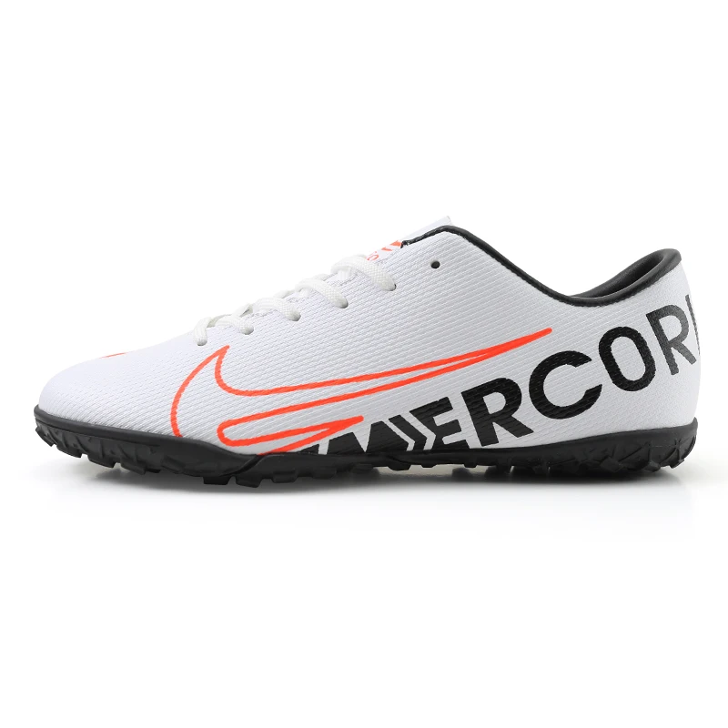 

Retro China New High Quality Top Soccer Sole Football Shoes Man Soccer shoes 2020