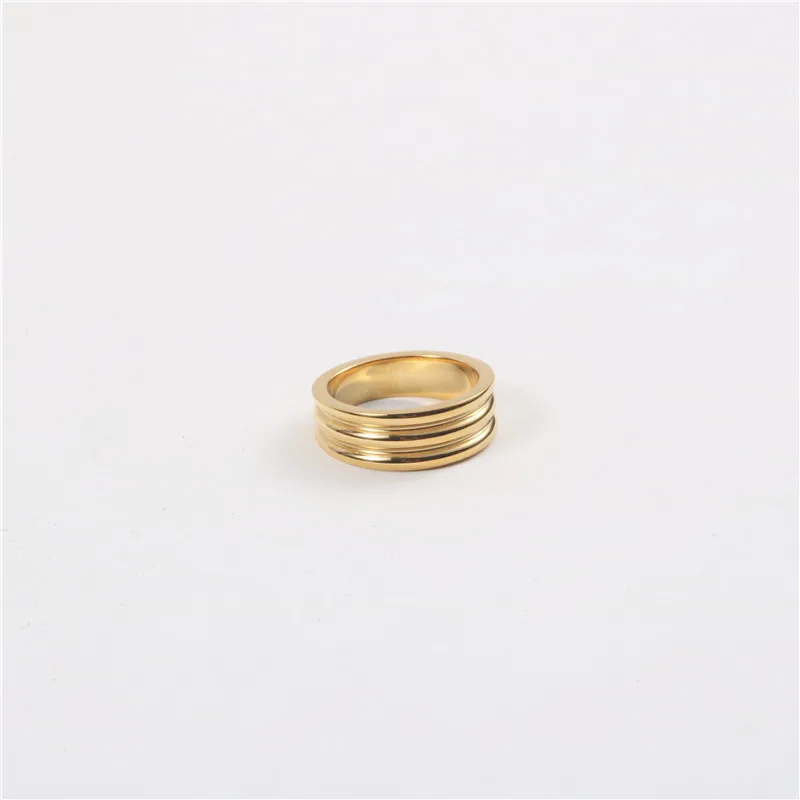 

High End 18K Gold Plated Stainless Steel Band Rings Trendy Jewelry Wholesale