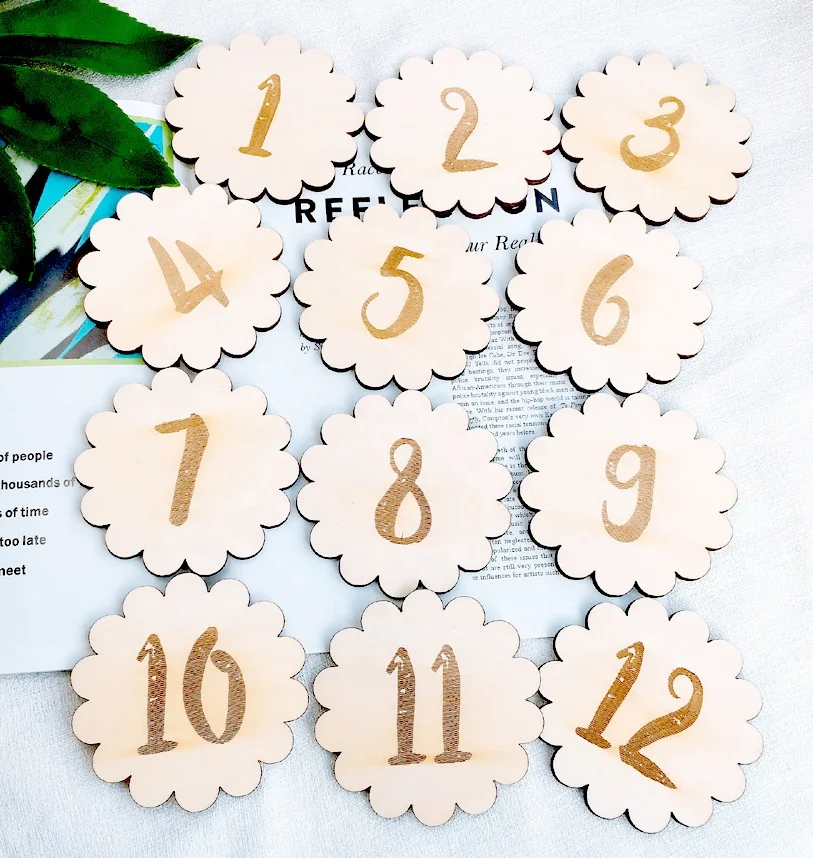

Baby Birth Day Milestone Flower Wooden Chips Cards Shower Gift Nursery Decor Keepsake Souvenir Grow Photography Prop