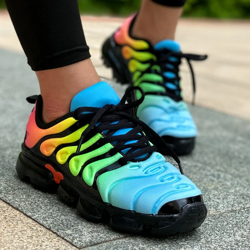 

ladies sneakers 2021 new Cross-border large size 43 color matching sneakers lace-up embossed cushion running women casual shoes