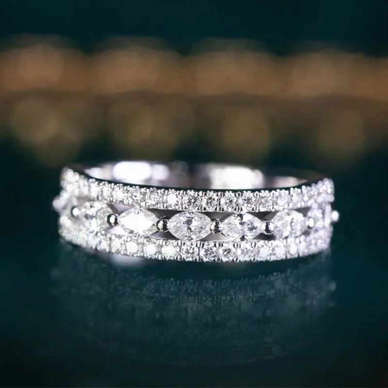 

Simple Stylish Women Rings with Cubic Zircon Stone Delicate Daily Wear Versatile Accessories Fashion Jewelry for Party, Picture shows