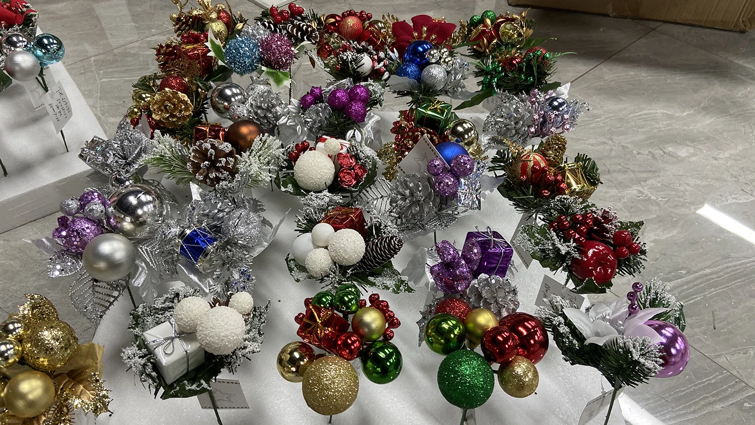 Xmas Decorative Ornaments Christmas Flower Pick Christmas Decoration