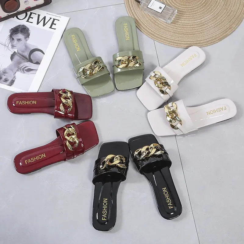 

2021 summer woman's sandals new beach square-headed flat-bottomed Leisure plus-size slippers, Green/black/white/burgundy