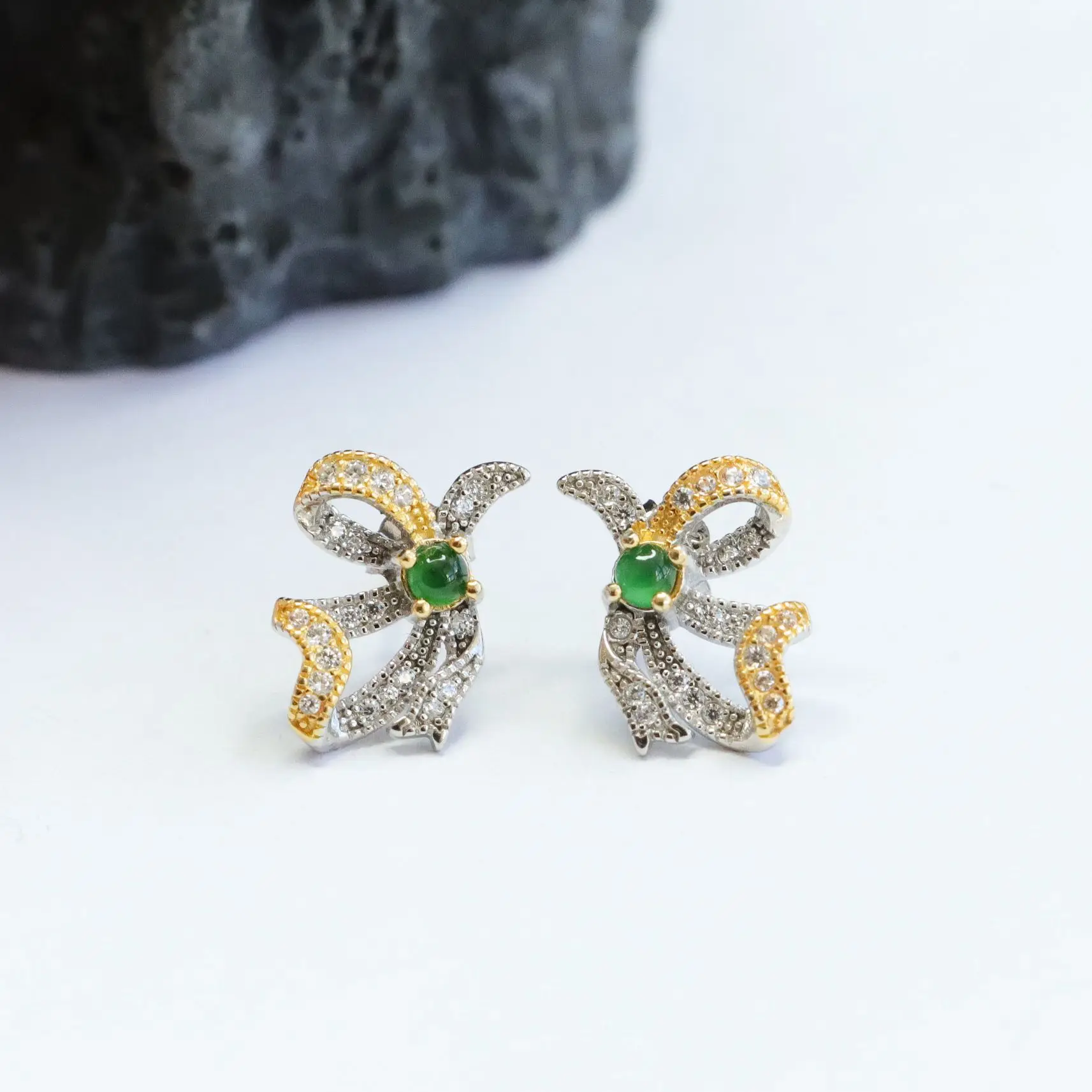 

S925 Silver Inlay Natural Icy Jade Stud Earrings Bow Eardrops Earrings Live Delivery FC2120703