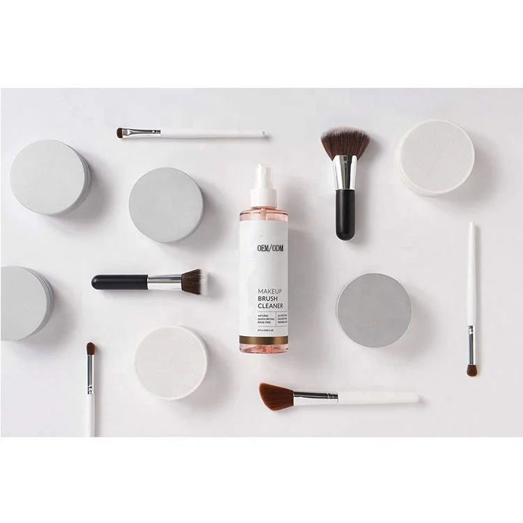 Daily Makeup Brush Cleaner. Mary Kay 8fl oz 236 ml. Product Photography Dubai. ILAHUI Makeup Tools face clean Brush.