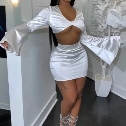 R20496S  Women's New 2019 Fashion Autumn Trumpet Sleeve Short Top Skirt Set