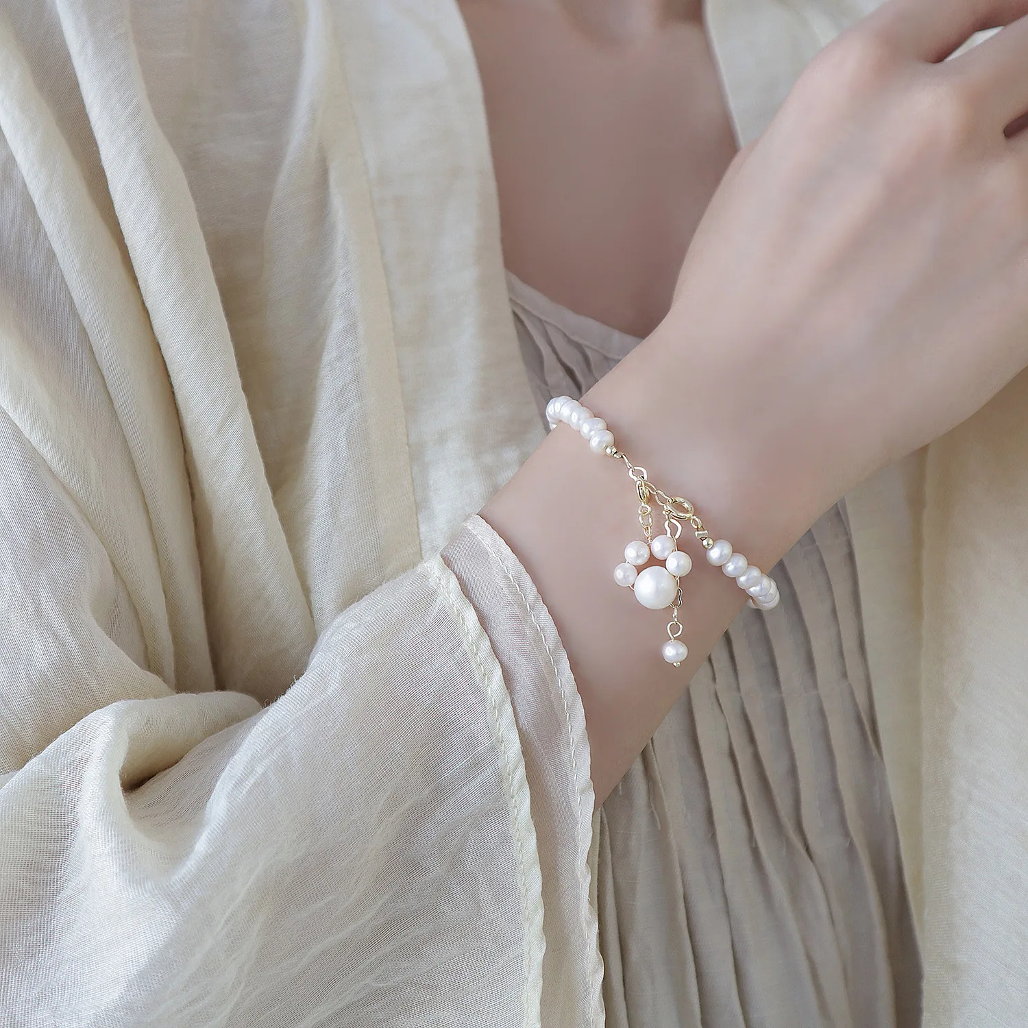 

Fairy Jewelry Freshwater Pearl Cat Paw Bead Chain Bracelet Baroque Fresh Water Pearl Bracelet
