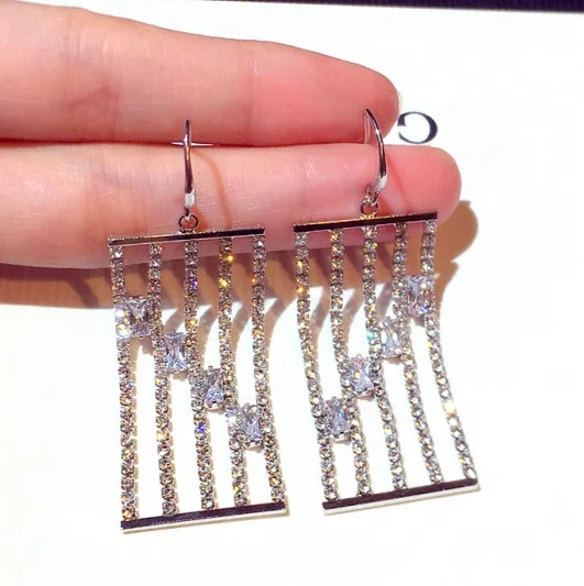 

New Fashion Rhinestone Long Hanging Earrings For Women Super Geometry Female Jewelry, Picture shows