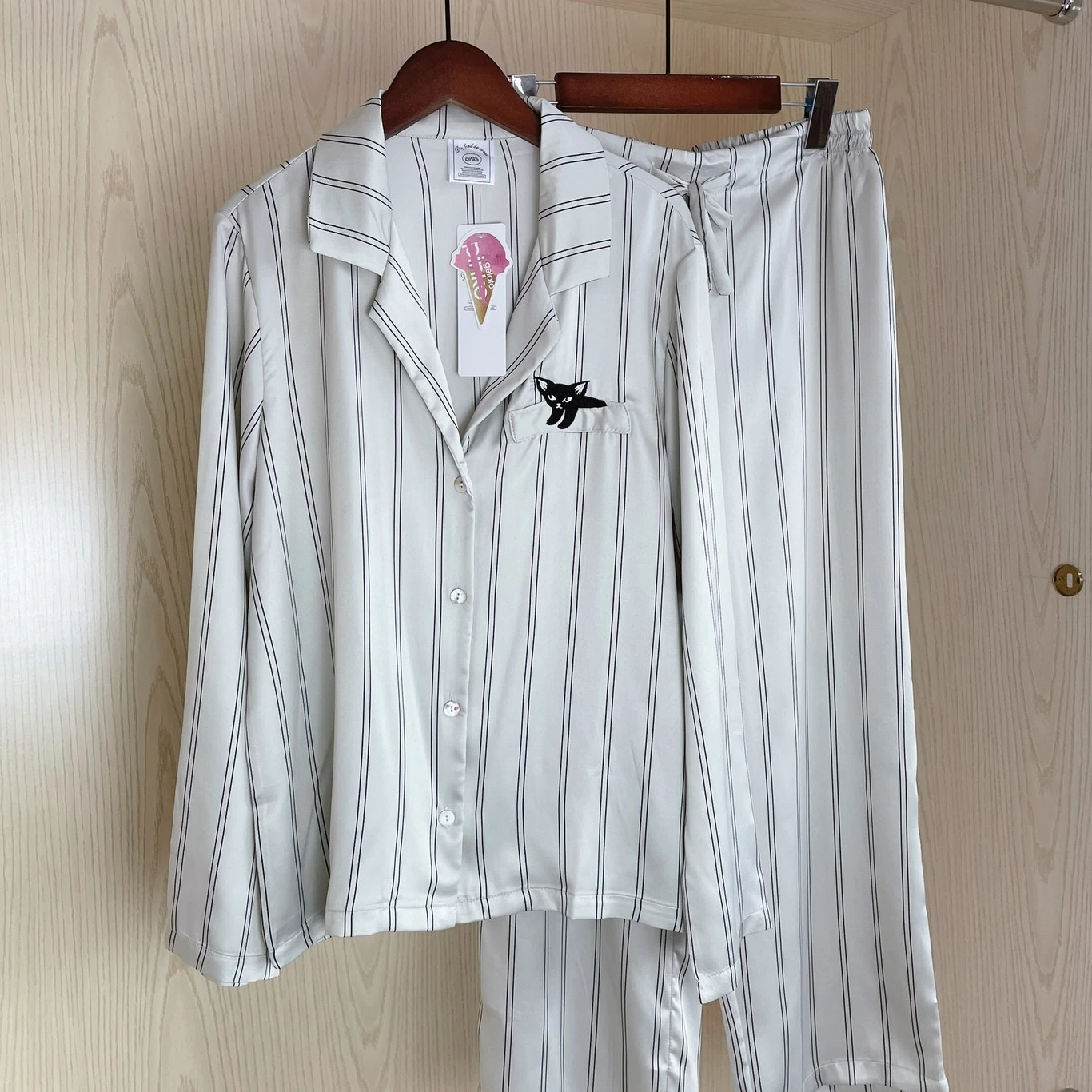 

Stripped Print Long Sleeve Designer Pajama Set Beast Pyjamas Satin Silk Couple Pajamas Pijamas-Por-Mayor, Picture shows